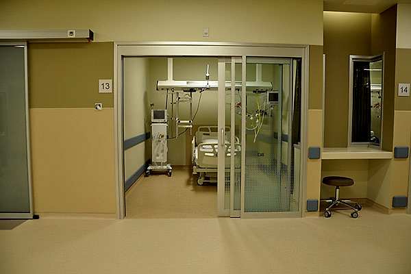 Duvar koruma bariyerleri